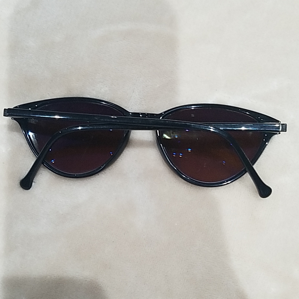 Nikon Sunglasses - Picture 8 of 8